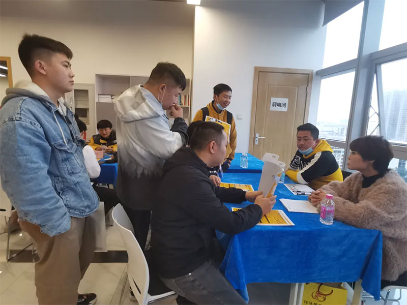 ��(��i)��ɭУ�@��Ƹ��(hu��)