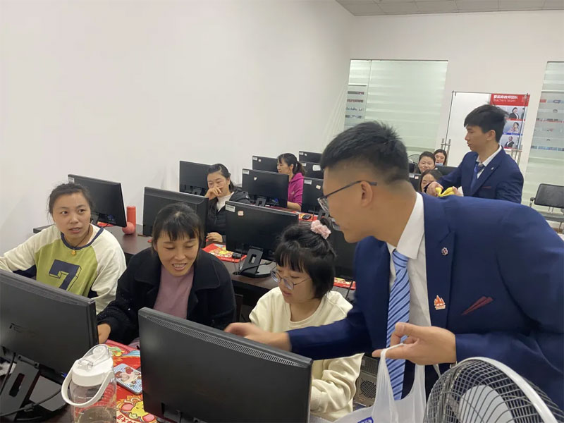 ����ɭ�������o��У�^���w��ַʢ���_�I