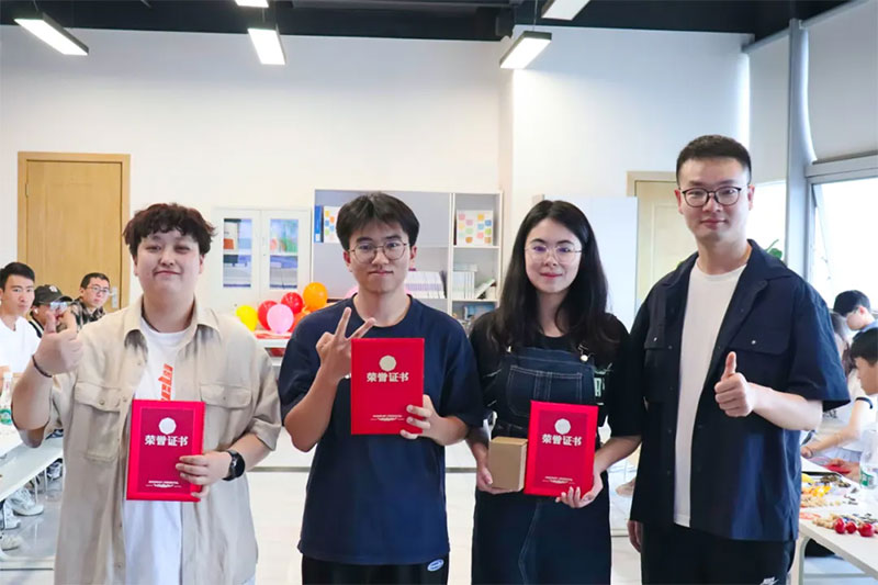 ����W�T����