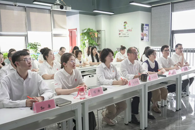 ����ɭ������28�ý̎����ܱ�ƴȼ���չ�