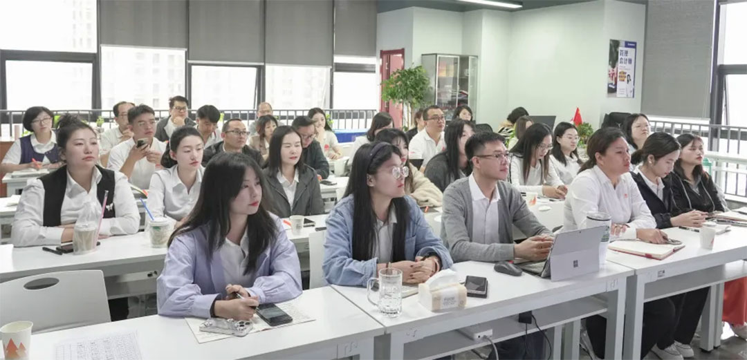 愛因森教育業(yè)務(wù)能力培訓(xùn)圓滿舉行 愛因森教育業(yè)務(wù)能力培訓(xùn)圓滿舉行