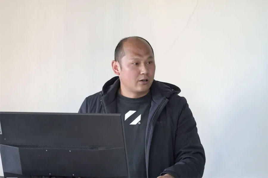 ����ɭ������У�L���F��ᘌ�Ŀ���΄��M�ЏͱP