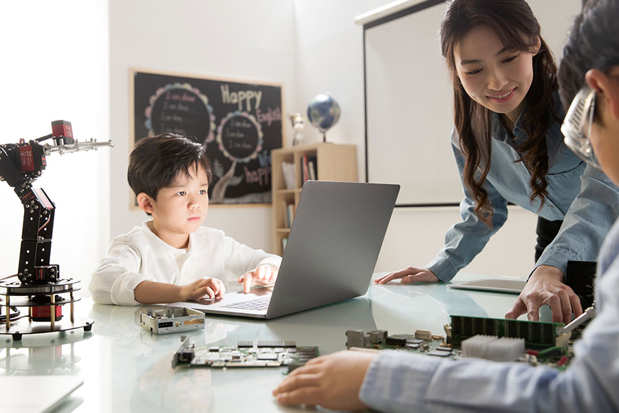 ���ӌW����30���n������ɭ����׌�ҿ����˳��L���@ϲ